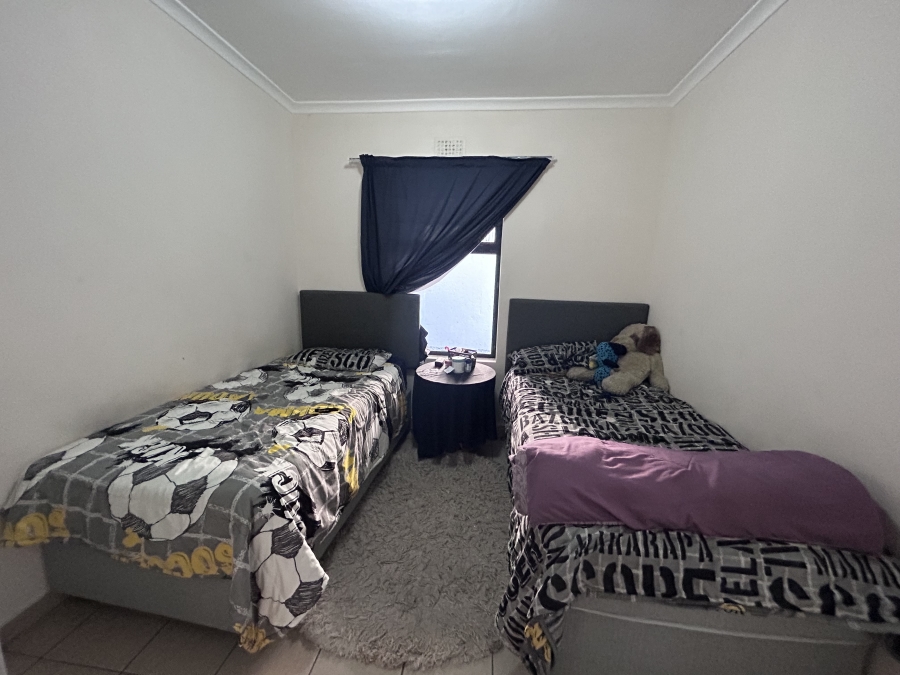 2 Bedroom Property for Sale in Parklands East Western Cape
